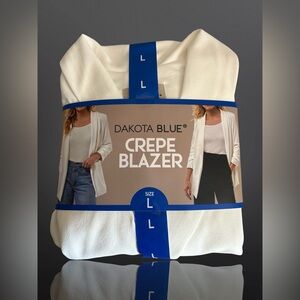 Dakota Blue Women's Crepe Blazer Color White Size Large